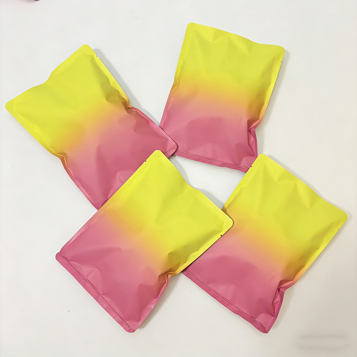 Glückstaschen-Pack • 4 Original-Glückstaschen enthalten • Handgemachtes lebensmittelechtes Silikon-Taba Squishy